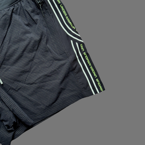 Under Armour Mens UA Run Anywhere Shorts Black Size S NWT 1386620-001 - Picture 3 of 7